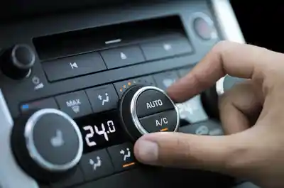 Recharge climatisation sur Mercedes : un devis au juste prix