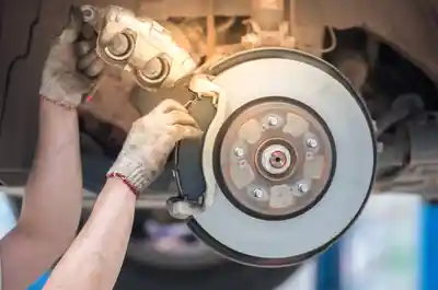 Changement des plaquettes de frein et disques sur Citroën : un devis au juste prix